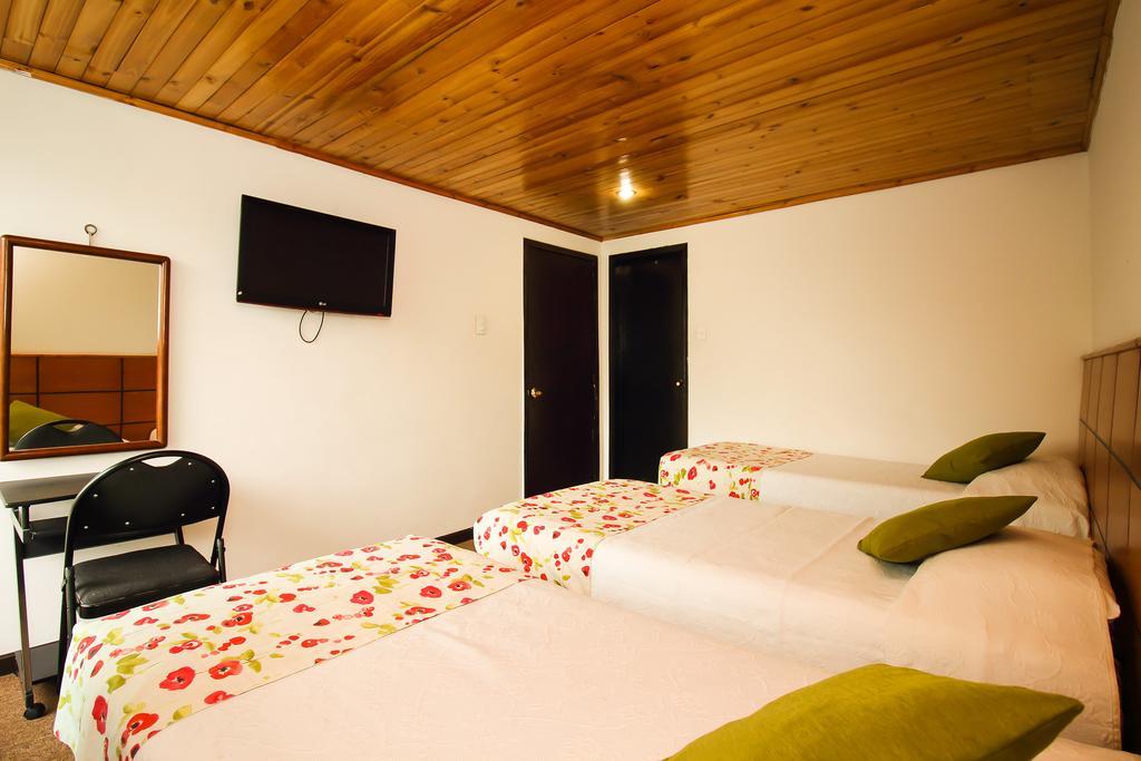 Hotel Casa Quinta Embajada โบโกตา ภายนอก รูปภาพ
