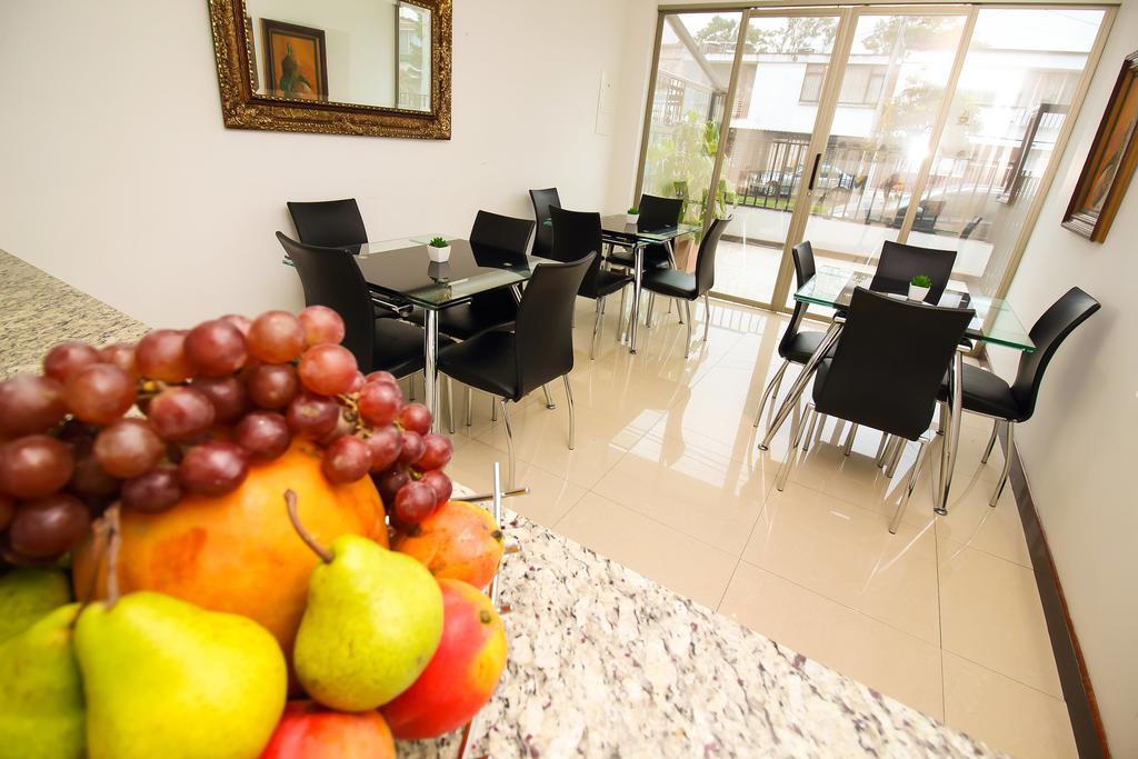 Hotel Casa Quinta Embajada โบโกตา ภายนอก รูปภาพ