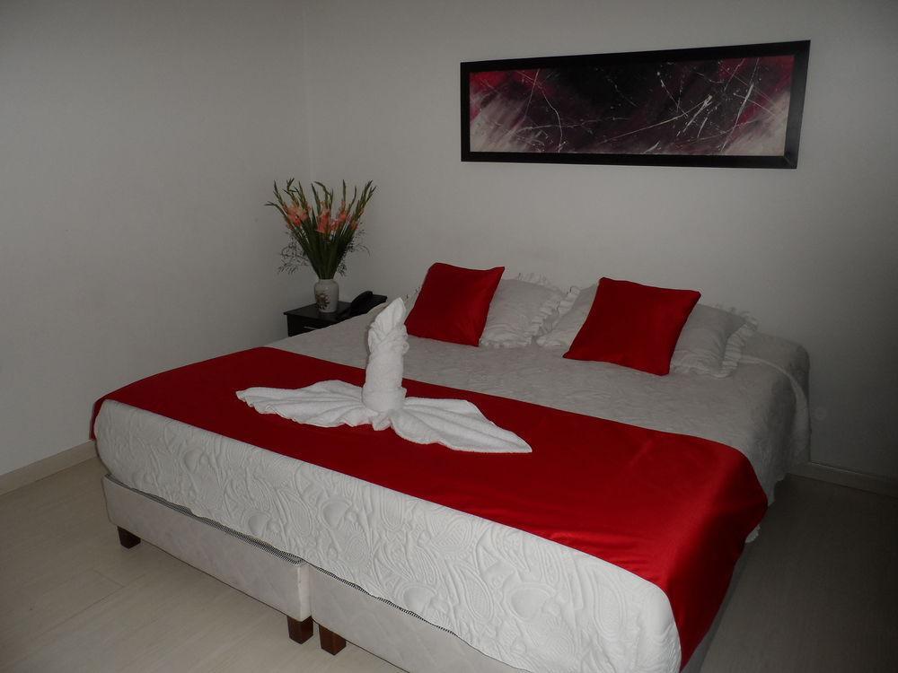 Hotel Casa Quinta Embajada โบโกตา ภายนอก รูปภาพ